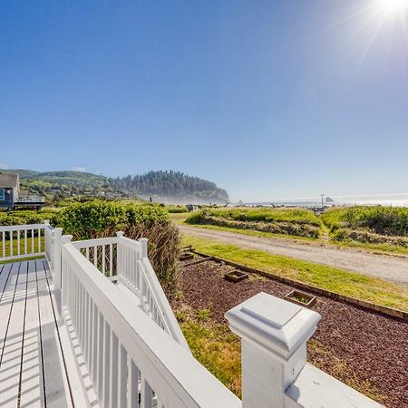 Cape Meares Beach Getaway Экстерьер фото