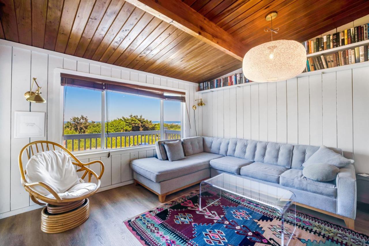Cape Meares Beach Getaway Экстерьер фото
