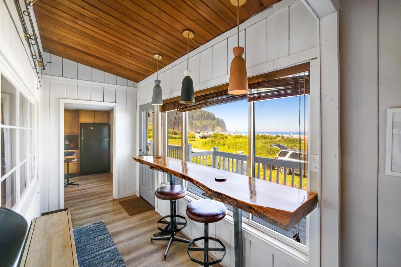 Cape Meares Beach Getaway Экстерьер фото