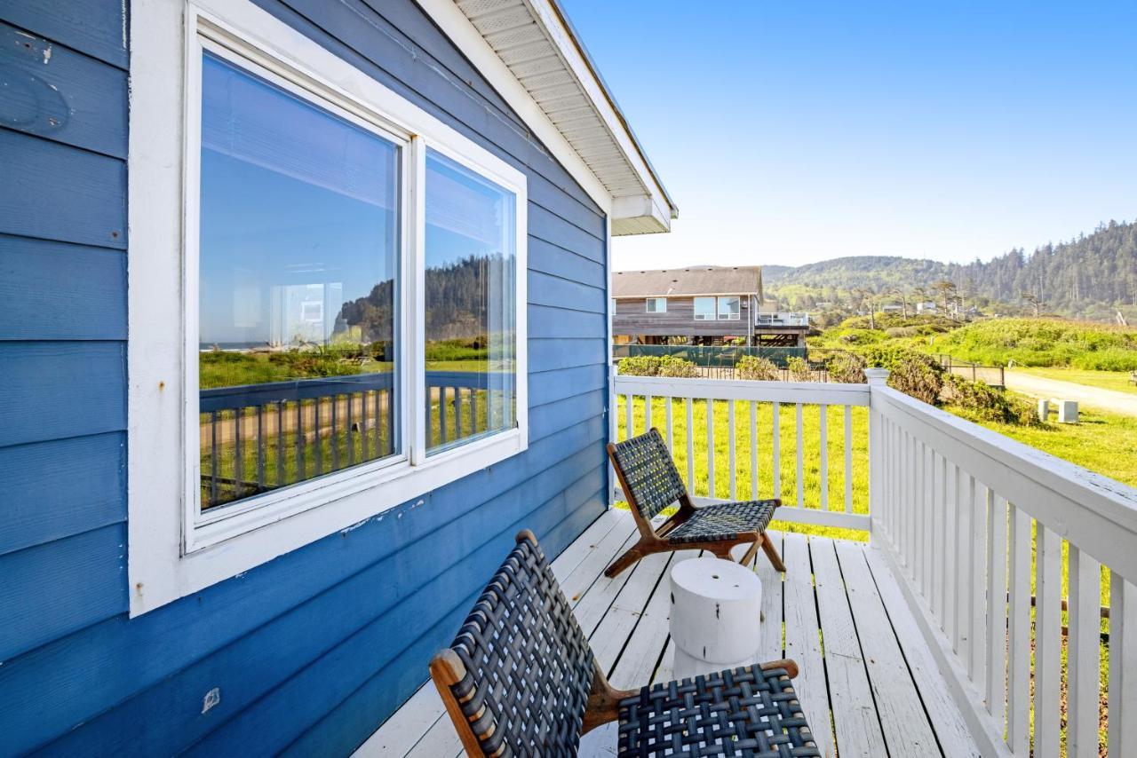 Cape Meares Beach Getaway Экстерьер фото